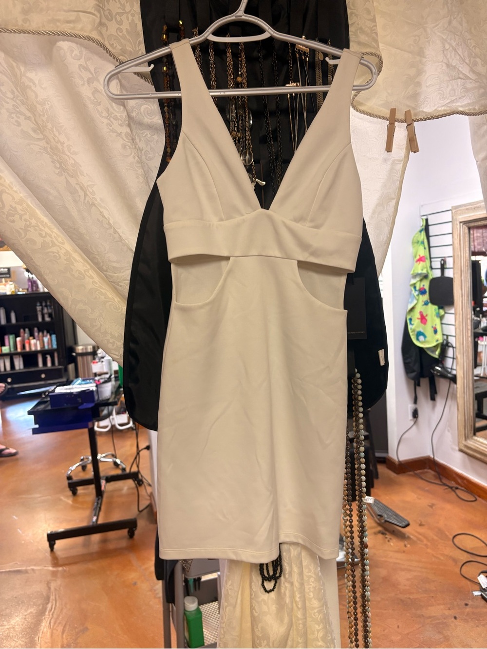 Sleeveless White V-Neck Cutout Dress